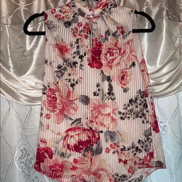 🌸EUC flowy summer tank top - Picture 3 of 4